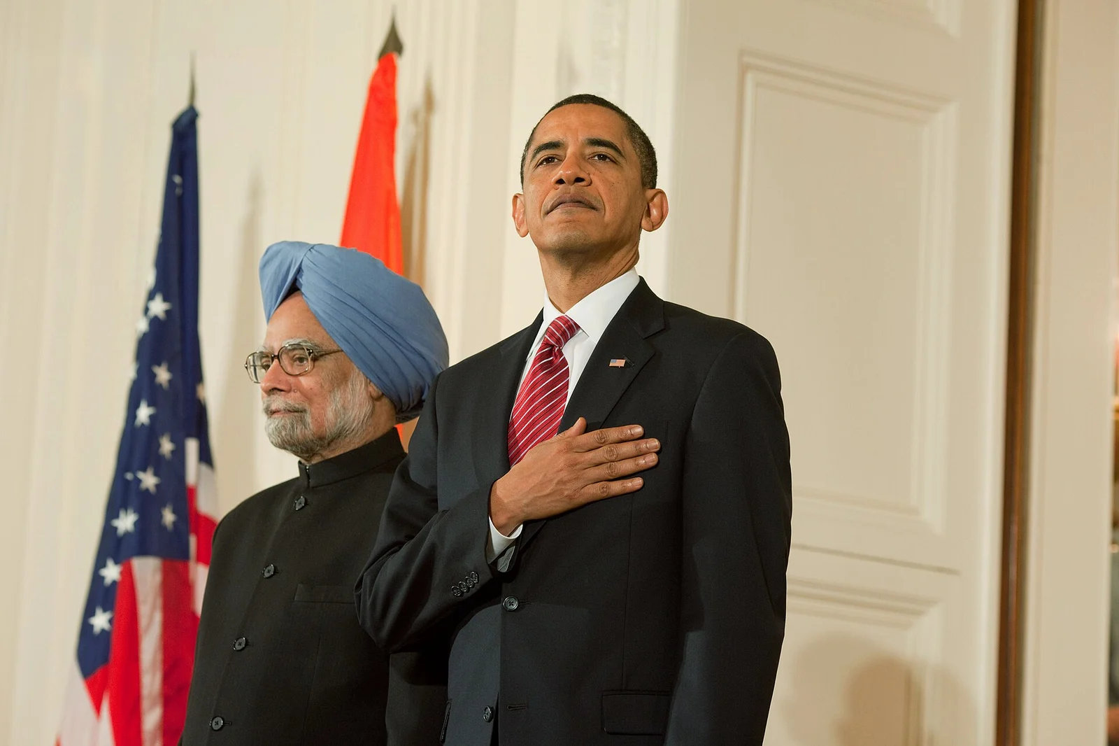 Manmohan Singh at a White House state arrival ceremony